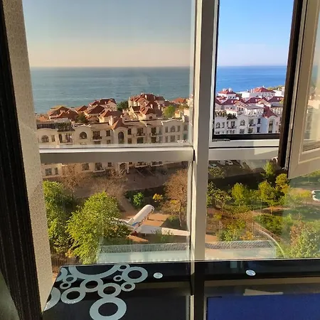 Apartment On Frantsuz'ky Bulvar
